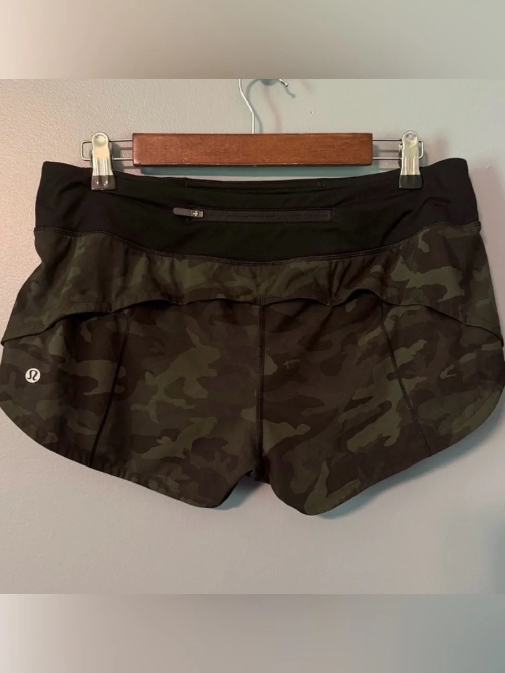 Lululemon Speed Up Short green camo size 10 - Picture 8 of 9